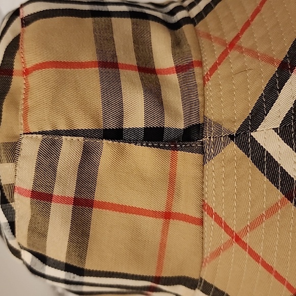 BURBERRY Reversible Novo Check Bucket Hat Gabardine Tan Classic Plaid - Picture 6 of 8
